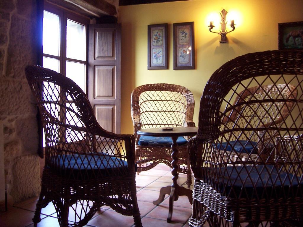 Casa Rural La Toba I Y II Bezana Rum bild