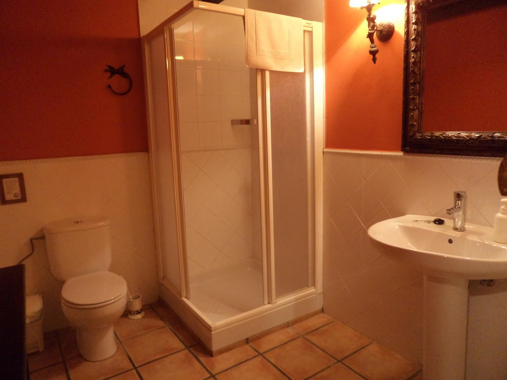Casa Rural La Toba I Y II Bezana Rum bild