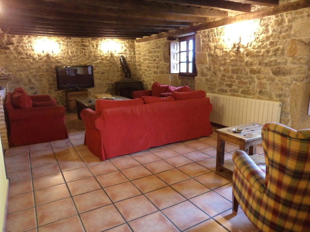 Casa Rural La Toba I Y II Bezana Rum bild